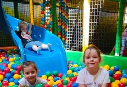  (photo)